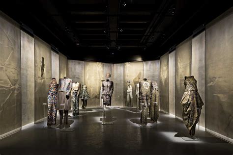 Armani/Silos: Fashion Museum in Milan .